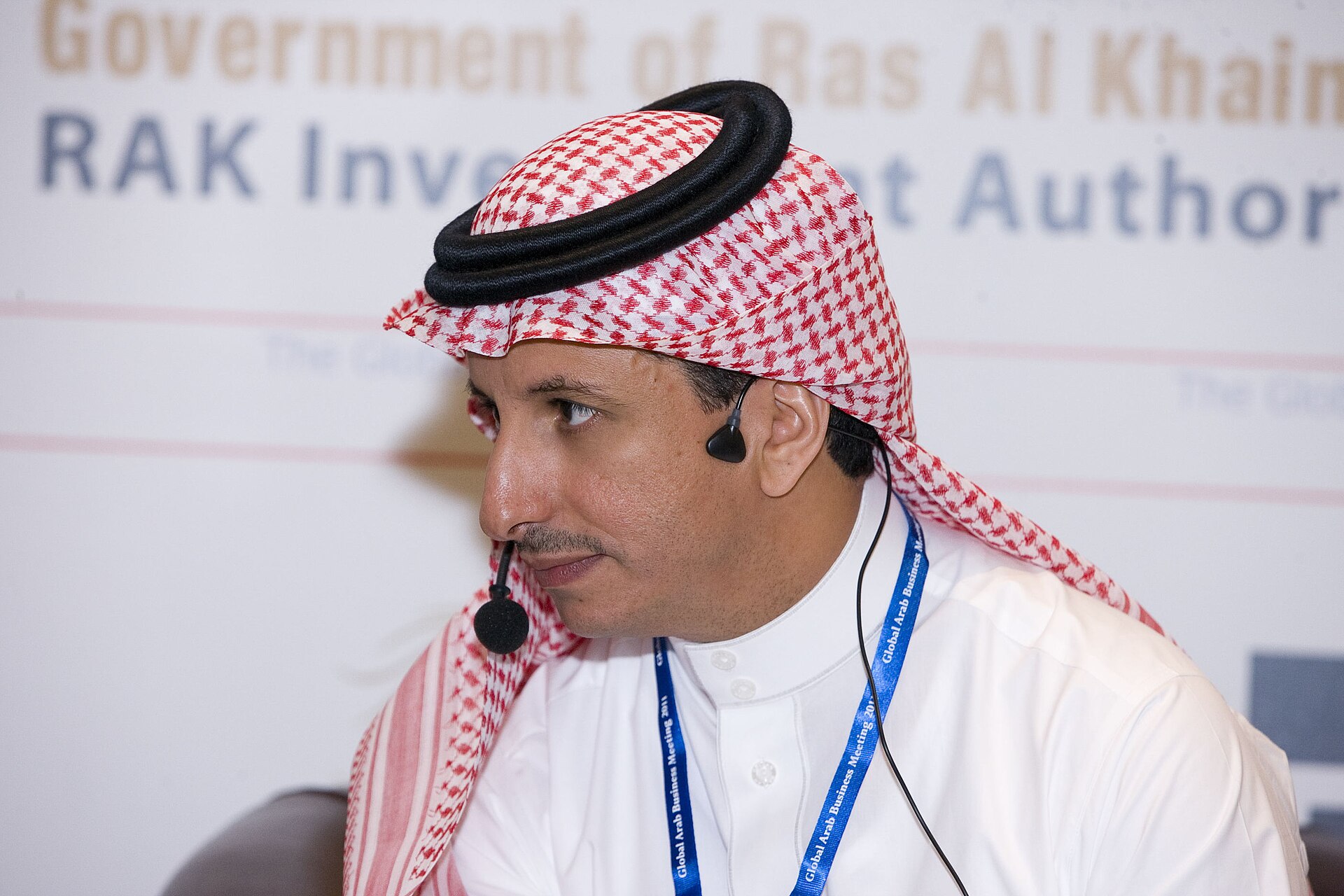 تبادل الآراء والخبرات والمعرفة